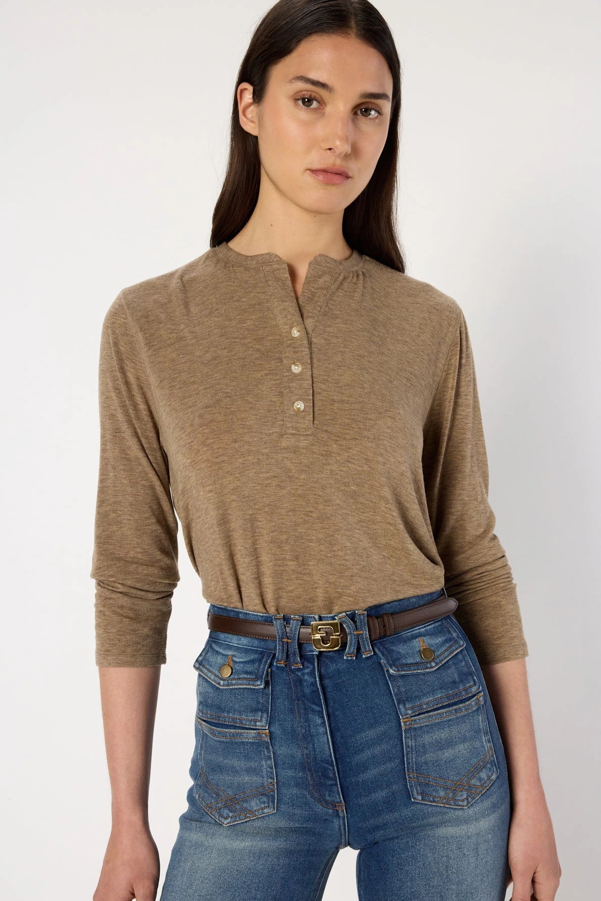 T-shirt-flamme-a-col-tunisien-HUGUE-gerard-darel-maroc-portee